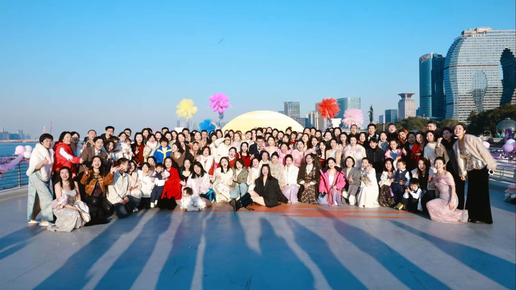 莘古咨询师与团队合影